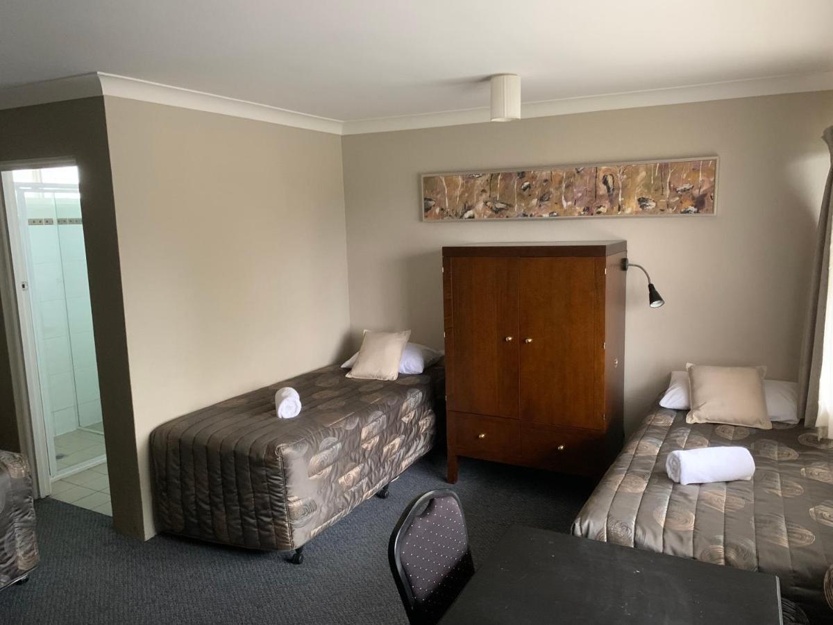 Titania Motel Oberon Buitenkant foto