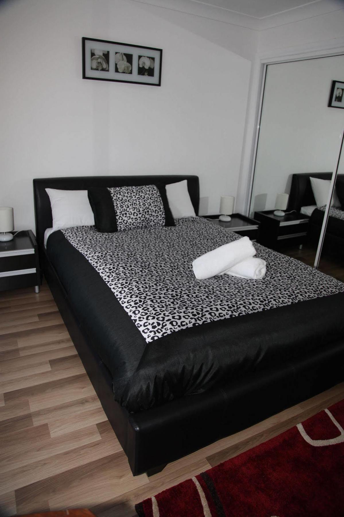 Titania Motel Oberon Buitenkant foto
