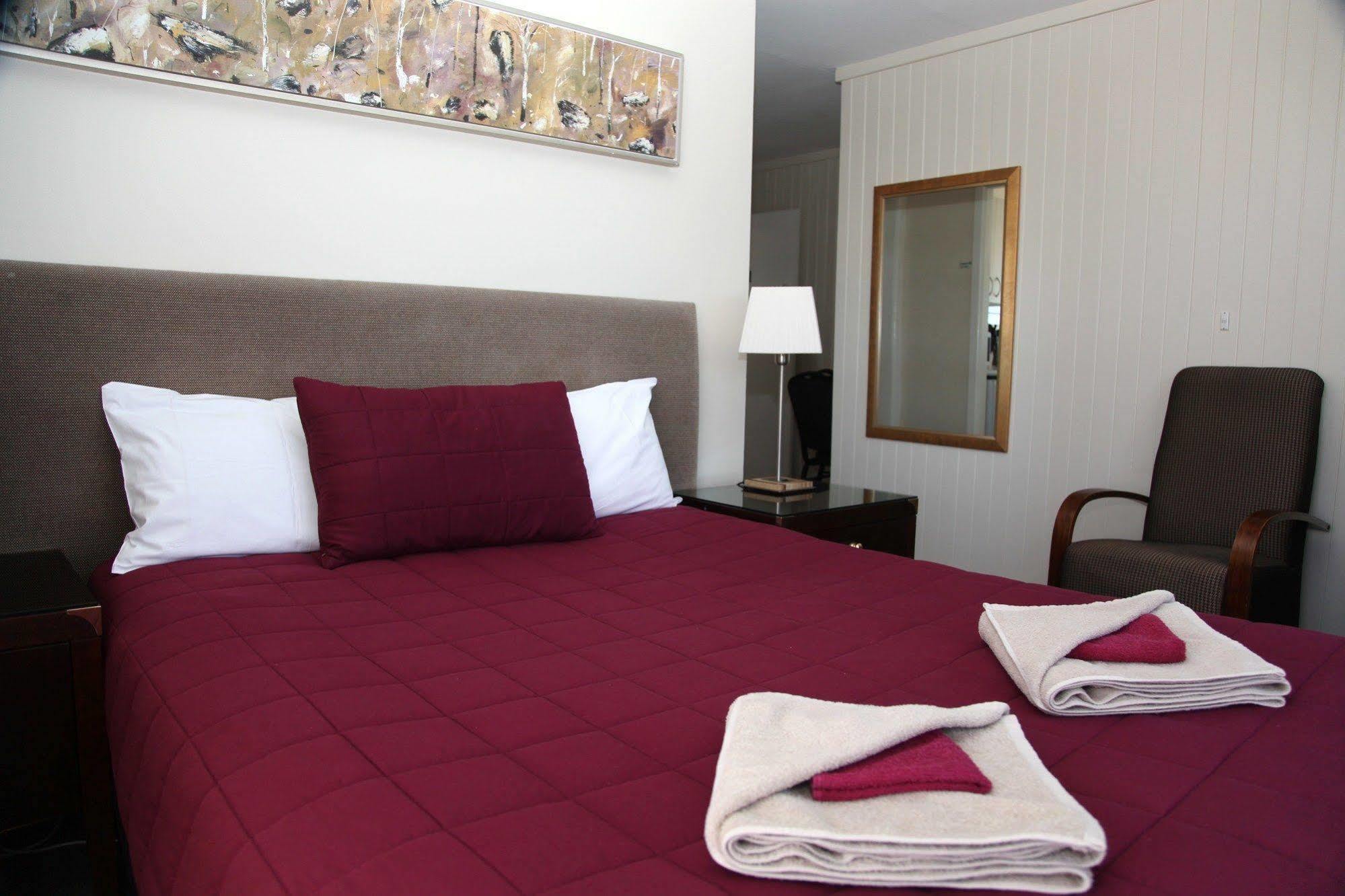 Titania Motel Oberon Buitenkant foto